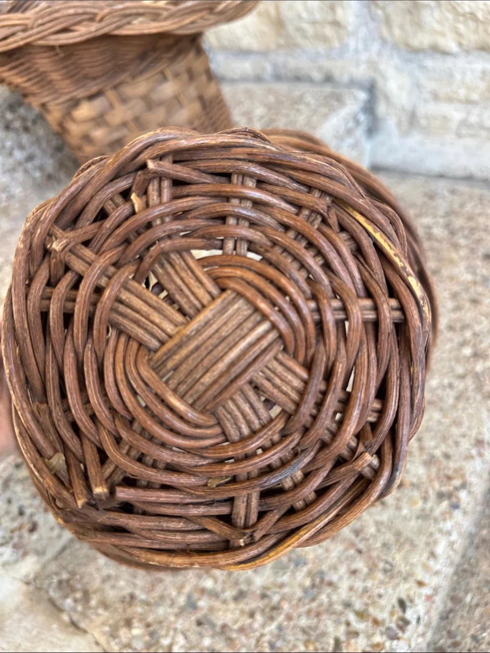 N/A handwoven willow